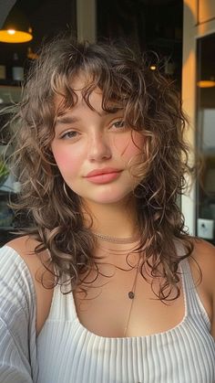 Unique Haircuts For Curly Hair, Subtle Bangs Curly Hair, Bangs 2b Hair, Curly Bangs 2c, Naturally Curly Hair Bangs, Round Face Hair Color, Curly Hair Ponytail With Bangs, 2b Curtain Bangs