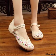 Olivia Mark - Beijing Embroidered Cloth Shoes with Increased Height, Square Dance Shoes, Ancient Hanfu Shoes, Single Shoes Hanfu Shoes, Ancient Hanfu, Professional Work Shoes, Height Increase, Square Dance, Square Dancing, High Heel Pumps, Work Shoes, Leather Pumps