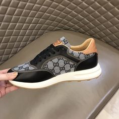 Wmns Gucci Luxury Sports Super Quality: “With a sporty yet luxurious design, this women’s sneaker from Gucci offers premium materials and craftsmanship for elevated everyday wear.” Bag Guide, High Quality Shoes, Luxurious Design, Sneaker Shoes, How To Measure, Go Up, Good Grips, Choose The Right, Shoe Game