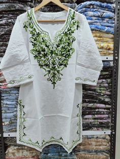 Long Cotton kurti

Fully embroidery 

Size chart :- S,M,L,Xl,2Xl

Length 34.

Price 499 fs💕