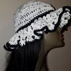 Woman's Crochet White And Black Cotton Floppy Hat. 100% Cotton. Ruffle Hat, Accessories Crochet, Crochet Black, Crochet White, Handcrafted Accessories, White Crochet, Black Ruffle, Floppy Hat, Black Cotton