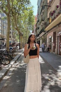 50+ Girly Summer Outfits to Embrace Your Feminine Flair | Summer Fashion Trends White Headband Outfit Summer, Los Angeles Outfit Ideas Summer, Florida Fashion Summer, Summer In San Francisco Outfits, Portugal Outfits October, Body Flattering Outfits, Spring In Madrid Outfits, Summer Outfits Vietnam, Mexico Fashion Street