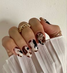 Nails For Skin Tone, Short Cow Nails, Pop Art Nails, Cow Nails, 2024 Nails, Makeup Nails Art, Nail Jewels, Animal Nails