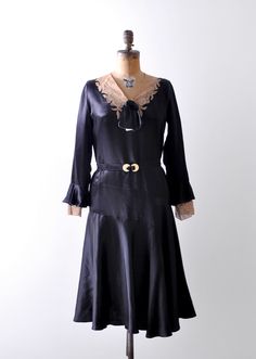 Black Liquid Satin and Antique Lace Dress // early 1930's  -- from Heirloomen vintage 1930s Outfits, Antique Lace Dress, 1930s Fashion Women, Vintage Retro Clothing, Liquid Satin, 1930s Dress, Black Liquid, Black Satin Dress, Linen Shirt Dress