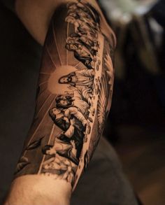 Art The Last Supper Tattoo, Jesus Tattoo Sleeve, Religious Tattoo Sleeves, Inside Bicep Tattoo, France Tattoo, Tattoo Boy, Inside Of Arm Tattoo, Jesus Last Supper, Photographer Tattoo