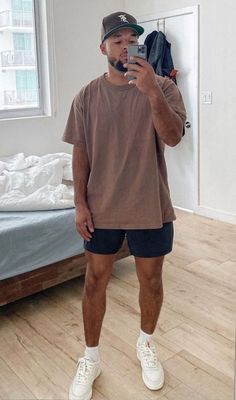 Outfits For Guys, Gym Outfit Men, Mens Summer Outfits, Mens Casual Outfits Summer, Frat Boy, Street Style Outfits Men, Men Stylish Dress, Street Fashion Men Streetwear, Guys Clothing Styles