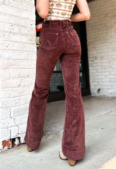 Wrangler Corduroy Pants, Bell Bottom Jeans Fall, Woman’s Western Fashion, Corduroy Bell Bottoms, Brown Courdory Pants Outfit 2023, Purple Flare Pants Outfit, Cordory Pants, Brown Courdory Jeans Outfits, Womens Retro Outfits