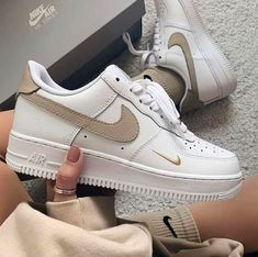 Nike Air Force 1 Outfit, Air Force 1 Shoes, Af1 Shoes, Sports Shoes Outfit, Nike Airforce 1, Shoes Free, Emma Chamberlain, Nike Air Force Ones