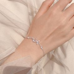 Fashion Korean 925 Sterling Silver Link Chain Crystal Flower Charm Bracelet &Bangle For Women Dainty White Bangle Charm Bracelet, Delicate White Crystal Bracelet Gift, Elegant White Crystal Friendship Bracelet, Elegant White Bracelets For Friendship, Elegant White Crystal Bracelet For Friendship, خواتم خطوبة, Silver Bracelet Designs, Flower Charm Bracelet, Shiny Bracelets