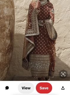 Sabyasachi Dresses, Velvet Dress Designs, Top Cat, Indian Designer Suits, Pakistani Wedding Outfits, Pakistani Fashion Party Wear, Pakistani Bridal Dresses, Simple Pakistani Dresses