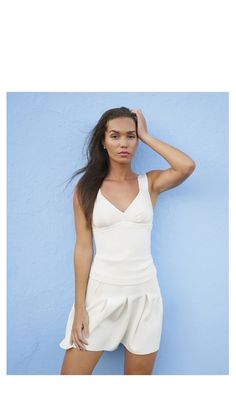 (1) Stylish golf and tennis women's sports top – HEDGE Fitted Sports Top With Built-in Bra, Chic Sleeveless Top With Built-in Bra, Summer V-neck Stretch Activewear, V-neck Top With Built-in Bra For Day Out, White Athleisure Top With Built-in Bra, Chic Workout Tank Top With Built-in Bra, Bra Friendly V-neck Tops For Summer, Summer V-neck Bra Friendly Tops, Bra Friendly V-neck Summer Tops