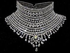 Bridal Diamond Necklace, Inexpensive Jewelry, Fotografi Vintage, Expensive Jewelry Luxury, Fancy Jewellery Designs, Diamond Necklace Designs, Expensive Jewelry, Fancy Jewellery, Jewelry Lookbook