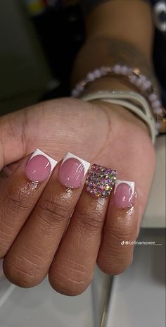 Rinestine Nails Short, Rinestine Nails, Short Acrylic Nails With Rhinestones, Acrylic Nails With Rhinestones, Nails With Rhinestones, Acrylic Nail Shapes, Squoval Nails