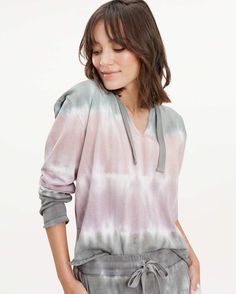 Splendid Beam Tie Dye Terry Pullover Hoodie | dress Boutique SF Tie Dye Women, Crewneck Sweatshirt Women, Tie Dye Hoodie, Pink Hoodie, Print Pullover, Tie Dyed, Muted Colors, Grey Hoodie, Popular Style