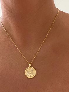 Celestial Gold Necklace With Coin Pendant, Gold Coin Jewelry, Jewelry Gold Necklace, Gold Medallion Necklace, Necklace Sun, North Star Necklace, Paperclip Necklace, Dainty Necklaces, Star Necklace Gold