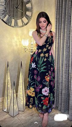 Looks Kate Middleton, Chique Outfit, Mode Turban, Classy Dress Outfits, فستان سهرة, Classy Casual Outfits, Easy Trendy Outfits, Fashion Attire, Evening Dresses Elegant