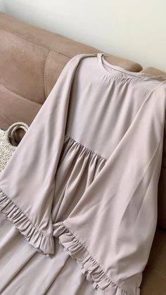 Korean Modest Outfits, Modest Muslim Outfits, Islamic Modest Fashion, Muslimah Fashion Casual, Hijabista Fashion, Moslem Fashion, Abaya Design, Modest Casual Outfits, Modest Dresses Fashion