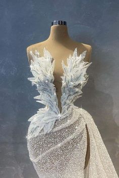 Crystals Fashion, Matric Dance Dresses, Embellished Wedding Dress, Hilarious Pictures, Couture Gown, Exquisite Gowns, Fancy Wedding