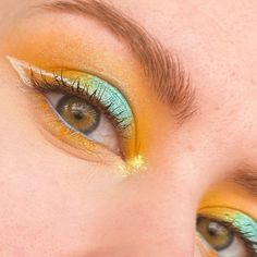 Yellow Makeup Ideas, Honey Makeup, Uh Huh Honey, Funky Makeup, Yellow Makeup, Rave Fits, Fun Makeup, Face Art Makeup