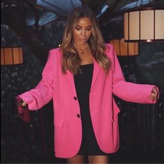 New Fuchsia Winter Pink Blazer For Workwear, Pink Single Breasted Blazer For Spring, Chic Pink Single-breasted Blazer, Pink Single-breasted Blazer For Spring, Zara Pink Blazer For Fall, Oversized Pink Outerwear For Work, Oversized Pink Single-breasted Outerwear, Chic Pink Fall Blazer, Elegant Pink Zara Outerwear