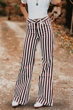 Trendy Summer Cotton Flares, Trendy Stretch Cotton Flares, Trendy Non-stretch Wide Leg Flares, Retro Cotton Bottoms For Fall, Cotton High-waisted Flare Jeans For Fall, High-waisted Cotton Flare Jeans For Fall, Retro Cotton Pants For Fall, Casual Cotton Summer Flares, Retro Flare Bottoms For Fall