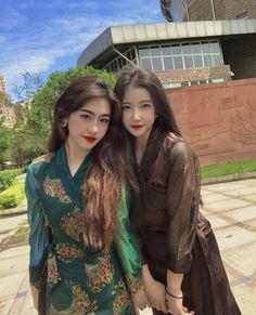 Nepali Clothes Aesthetic, Nepali Bakkhu Dress, Nepal Traditional Clothing, Nepali Dhaka Dress, Gurung Dress Traditional Nepal, Beautiful Girls Dresses