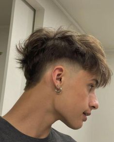 Wolf Cut Hombre, New Haircuts For Boys, Gay Haircut, Taper Fade Short Hair, Fade Haircut Styles, Short Mullet, Boy Haircuts Short, Burst Fade, Mohawk Hairstyles