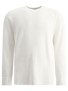 Cette poutre plus le maillot thermique en blanc est la solution idéale pour s'attaquer aux jours plus froids avec style et confort. Fabriqué avec le tricot de gaufre et la conception thermique, ce t-shirt à manches longues vous gardera au chaud sans sacrifier l'ajustement structuré classique qui définit it à part. 
 
- ajustement régulier 
- Coure d'équipage 
- Manches longues 
- poignets élastiques 
- ourlet incurvé 
 
Cette chemise thermique blanche est parfaite à porter sous une veste en jean pour un look décontracté et à la mode. Vous pouvez compléter le look avec une paire de jeans et de baskets pour une tenue urbaine tendance.Poutres plusT-shirt "Crew Thermal 30"100% Coton Thermal Outfit, Thermal Shirt, Knitwear Men, Mens Scarves, Suit Accessories, Urban Outfits, Rugby Shirt, Look Casual, T-shirt Polos