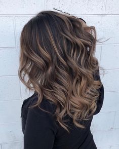 Ash Brown Balayage, Dark Brown Balayage, Brown Hair Shades, Chocolate Brown Hair Color, Edgy Pixie, Chocolate Brown Hair, Dark Hair With Highlights, Hair Color Light Brown, Brunette Balayage Hair