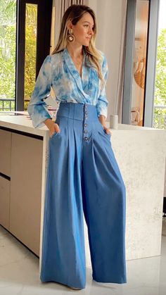 Stylish Work Outfits, Stylish Dresses For Girls, Baggy Pants, Fashion Hacks Clothes, Designer Dresses Indian, Fashion Mistakes, Looks Chic, Outfits Casual, Casual Streetwear