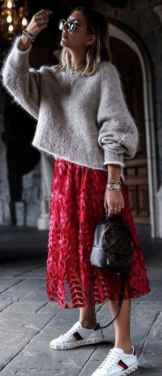 Red Skirt, Women Sneakers, Red Skirts, Mode Inspo, Red Outfit, Wardrobe Inspiration, 가을 패션