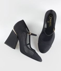 Chanel Heels, Moda Chanel, Mode Chanel, Chanel Casual, Chanel Store, Fashion Chanel, Chanel Official, Chanel Sandals