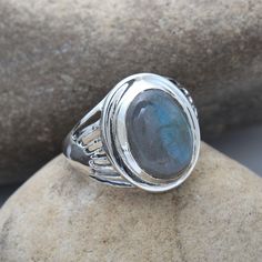 Labradorite Black Agate Ring, Ornate Ring, Garnet Ring Silver, Faceted Ring, Living Essentials, Labradorite Ring, Agate Ring, Ring Sizes, Garnet Rings