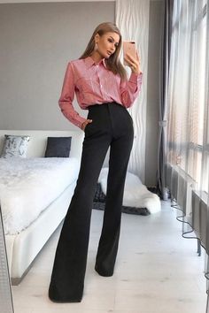 Semi Formal Mujer, Flare Black Pants, Work Outfits Frauen, Black Pants Outfit, Black Flare Pants, Look Formal, Black High Waist, Work Outfits Women, Formal Outfit