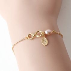 Gold Bracelet Ideas For Women, Women Bracelets Gold, Gold Bracelet Indian, Gold Bridesmaid Bracelet, Bracelet Best Friends, Cincin Diy, Gold Infinity Bracelet, Friends Bracelet, Gold Bracelet Simple