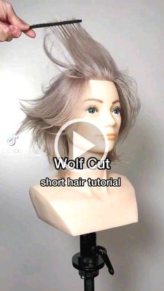 ▷ frisuren haarschnitte!! Wolf Cut Tutorial, Short Wolf Cut, A Wolf Cut, Nyc Hair Salon, Cut Hair At Home, Trim Your Own Hair, Cut Own Hair, How To Cut Your Own Hair