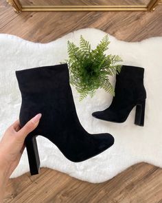 Ryan Booties Spring Outfits 2022, Outfits Petite, Current Fashion, 2022 Trends, Early Spring Outfits, Outfits 2022, Outfits Spring, Secret Sale, Indie Outfits