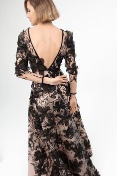 Description Black A-line, Long dress Fitted, Long Sleeves Plunging neckline Lace, Tulle Dry Clean Made in Spain SKU 22-50 Marchesa Couture, Match Outfits, Black Fr, Bridal Consultant, Midi Dress Style, Floral Gown, Embroidered Tulle, Long Midi Dress, Black Tulle