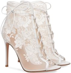 Gianvito Rossi GIADA '18. Art Nouveau Fashion, Personalized Shoes, Copyright Music, Linens And Lace, Shoe Art, Evening Shoes, Neutral Fashion