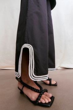 By Malene Birger Pre-Fall 2023 Fashion Show | Vogue Fashion Details 2023, Pre Fall 2023, Creation Couture, Malene Birger, 2023 Collection, By Malene Birger, Abayas Fashion, Kaftan Dress