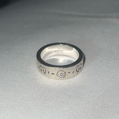 Beautiful Sterling Silver Gucci Ring Size 13 Made In Italy Good Condition Gucci Ghost, Gucci Ring, Ghost Skull, Gucci Rings, Gucci Jewelry, Ring Color, Skull Ring, Womens Jewelry Rings, Size 13