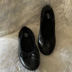 New Never Used Size 8 Black Black Flats, Loafer Flats, Flat Shoes Women, Shoes Flats, Loafers, Women Shoes, Women Shopping, Black, Color