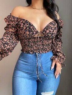 Model : Blush Bj blouse crop top. Smoked stretchy. On or off the shoulder sleeves. Size: Small. Cropped length. Cheap Summer Date Night Bottoms, Trendy Clothes For Women Venus, Tvd Outfits, Blouse Crop Top, Off The Shoulder Sleeves, Blouse Crop, 70s Women, Outfit Inspo Casual, Big Girl Fashion