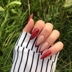 Nails Airbrush, Fantastic Nails, Fall Nails Ideas, Airbrush App, Christmas Gel Nails, Glow Nails, Fall Acrylic Nails, Almond Acrylic Nails, Get Nails