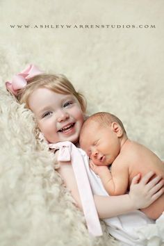 Sibling Photo Shoots, Newborn Sibling, Sibling Poses, Sibling Photography, Newborn Baby Photoshoot, Baby Poses, Newborn Baby Photos, Newborn Poses, Baby Boy Photos