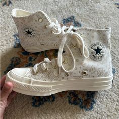 Brand New. Never Worn. Pet Free Smoke Free Home. Size 5.5 Women High Top Sneakers, Converse Shoes Womens, Platform Converse, Jack Purcell, New Converse, Converse White, Woven Handbags, Black Converse, Swim Shoes