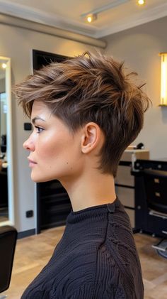 Sassy Short Haircuts For Fine Hair, Trending Short Haircuts, Fixing Short Hair, Hairstyles Work, Short Hairstyles For Fine Hair, Choppy Bob Hairstyles For Fine Hair, Kort Bob, Hairstyles For Fine Hair