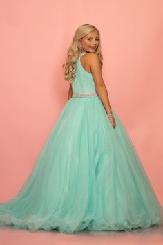 The Johnathan Kayne C114 dress is perfect for making a statement at your next formal event. The organza outer layer and satin lining are both beautiful and luxurious, while the fitted silhouette will flatter your figure. Whether you're attending a wedding or gala, this dress is sure to turn heads. Princess Style Tulle Gala Gown, Fitted Tulle Pageant Dress For Prom Season, Pageant Princess Dress With Tulle Skirt And Fitted Bodice, Fitted Green Organza Ball Gown, Prom Season Ball Gown Pageant Dress With Tulle Skirt, Pageant Dress With Fitted Bodice And Tulle Skirt, Princess Style Pageant Dress With Sheer Bodice, Princess Style Dress With Sheer Bodice For Pageant, Organza Pageant Dress With Fitted Bodice