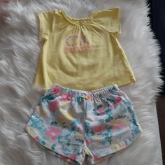 Calvin Klein Infant Girl Top & Shorts Set 18 Mos. 2 Piece Set Playful Yellow Shorts For Spring, Playful Yellow Spring Shorts, Cute Yellow Shorts For Playwear, Cute Yellow Shorts For Play, Cute Yellow Shorts For Spring, Cute Yellow Bottoms For Playwear, Cute Yellow Cotton Sets, Spring Playtime Short Sets, Yellow Cotton Playtime Bottoms