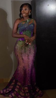 Ghanaian Kente Dress Styles, African Prom Dresses Ghana, African Kente Styles, Ghana Dress Styles, Kente Dress Styles For Graduation, Robe Dote, Ghana Wedding Dress, Ghanian Wedding, Kente Dresses